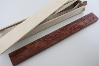 Магнитный держатель ДМ-01. Дерево Бубинга Помеле.